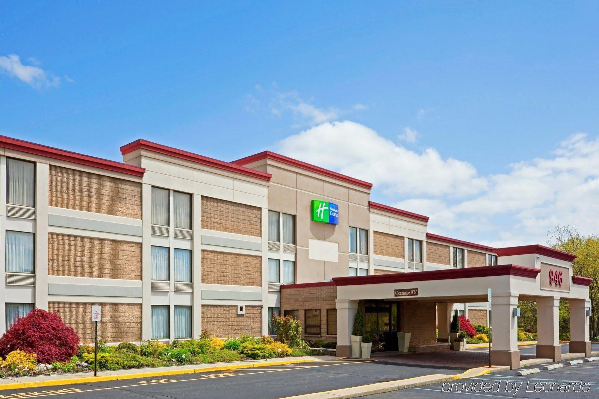 Holiday Inn Express Ramsey Mahwah By Ihg Exterior photo